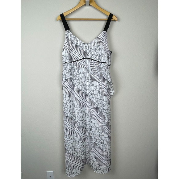 Cabi Glide Dress M Spring 2024 #6617 White Black Floral‎ Coquette Babydoll - Picture 1 of 9